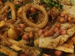 -愉肴麻辣香锅(中山路店)