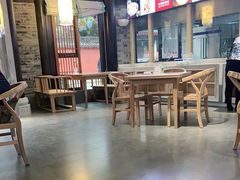 大堂-龙抄手(文殊坊店)