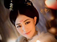 -九月鹰飞汉服摄影工作室