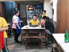 -洞子老火锅(青年路店)