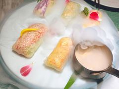 漫步花开彩虹卷-蜜桃花开·中西融合菜E&W(南长街店)