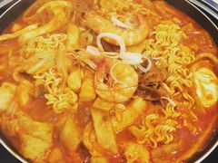 -三清洞摩西韩式年糕火锅(威高广场店)