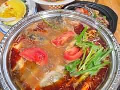 -老滇山寨•云南特色菜•地方菜•民族风情歌舞表演(金碧店)