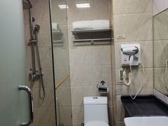 -宸玥酒店(成都西南财大地铁站店)