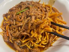 馓子牛肉丝-刘胖子家常菜·蹄花焖藕(中南店)