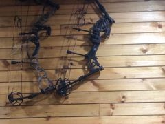 -顶峰射箭俱乐部(城东路店)