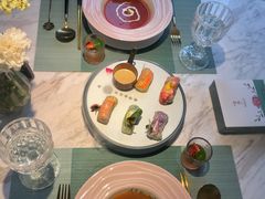 漫步花开彩虹卷-蜜桃花开·中西融合菜E&W(南长街店)