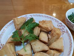 -正宗普宁豆干坊·洪记砂锅粥(红领巾路店)
