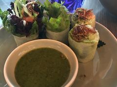 三文鱼刺身米纸卷-CHINCHIN 青青·泰国料理(万象食家店)