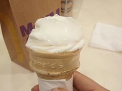 圆筒冰淇淋-麦当劳(花桥得来速店)