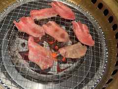 -山川小町·极番烧肉(新地假日广场店)