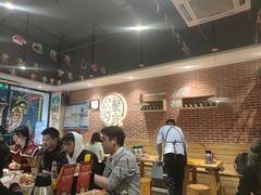 等位区-木屋烧烤(岗顶二店)