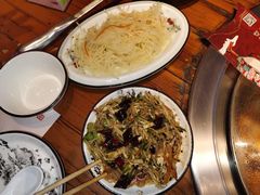 -山河屯铁锅炖(哈西站店)