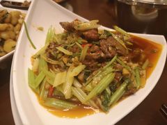 小炒黄牛肉-万重锦·人文川菜馆(骡马市店)