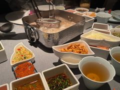 -左庭右院鲜牛肉火锅黑金店(陆家嘴中心店)