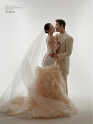 点击看大图 -至臻微拉婚纱摄影