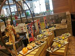 -华邑酒店·鲜艳全日自助餐厅