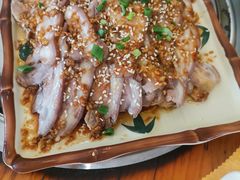 -龙回山庄