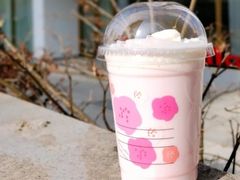 樱花小铁-瑞幸咖啡(共和世家财院路店)