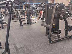 -滨力健身俱乐部