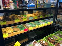面包甜点陈列柜-班兰叶印尼美食