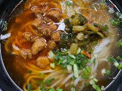 黄焖鸡煮米线-再回首鸡肉米线(人民路一店)