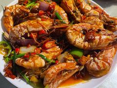 -三亚火车头万人海鲜广场