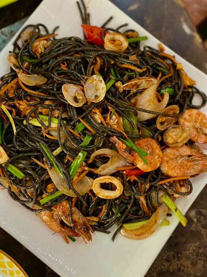 兴隆南洋风味-"被民宿老板安利的,说是各种小吃,所以即使.