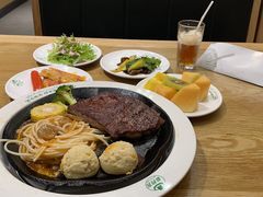 -豪约客牛排(百大奥莱店)