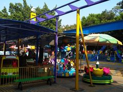 -顺德大良半月城游乐场