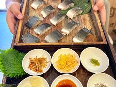 -围炉肉舍•炭烤活鳗•丹东海鲜烤肉(步行街店)