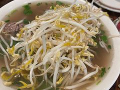 -鸿记越南牛鸡粉