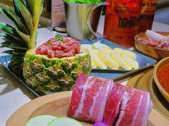 -蚂蚁洞·烤肉大营地(上海静安大悦城店)