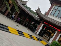 -慈城服务区-停车场