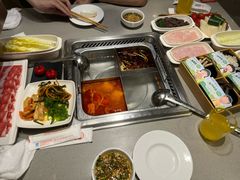 -海底捞火锅(曹安公路店)