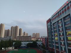 -上海市工商外国语学校