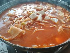 部队火锅-HONGA HONGA雄家(曹路店)