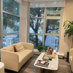 -医颜医疗美容门诊部