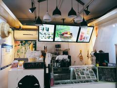 -津椰本·海南正宗椰奶清补凉(店一店)
