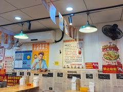 -柳州肥姨妈大骨螺蛳粉(东靖路店)