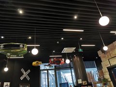 -汽车博物馆主题餐厅