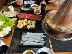 -果松木炭酸菜铜火锅·外婆参鸡汤