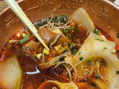 -成都你六姐·牛肉冒菜(城市集市合生汇店)