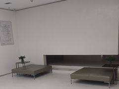 -卡罗酒店(东门晒布地铁站店)