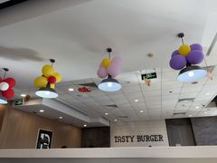 -麦当劳(杨林得来速店)