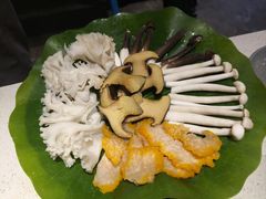 -钢管厂五区小郡肝串串香火锅(梅川路店)