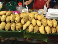 -芒果糯米饭摊子