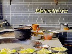 自助取餐区-小杨翘脚牛肉