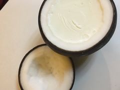-志龙皇冠吃货椰子铺
