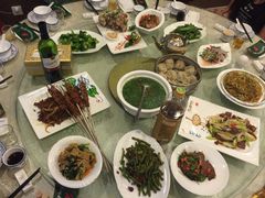 -马尔龙新疆饭店·清真(瑞景店)